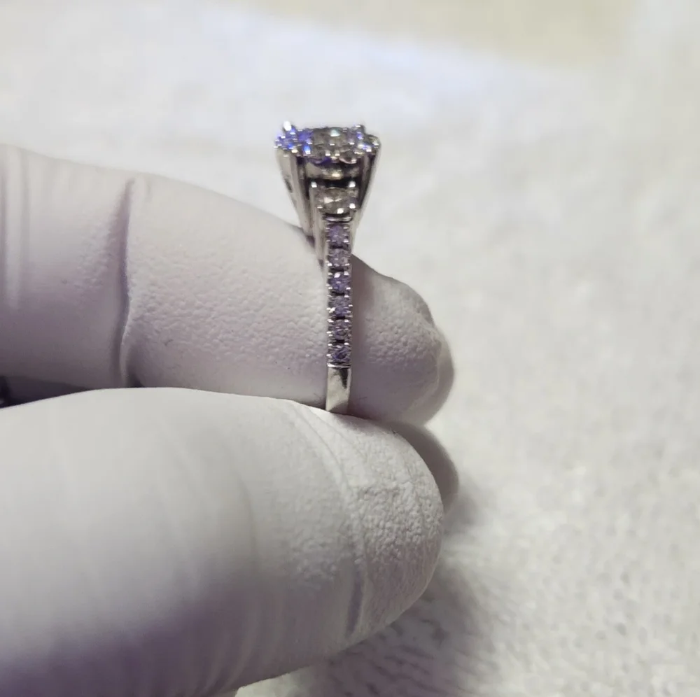 Diamond Ring - Picture 4 of 7